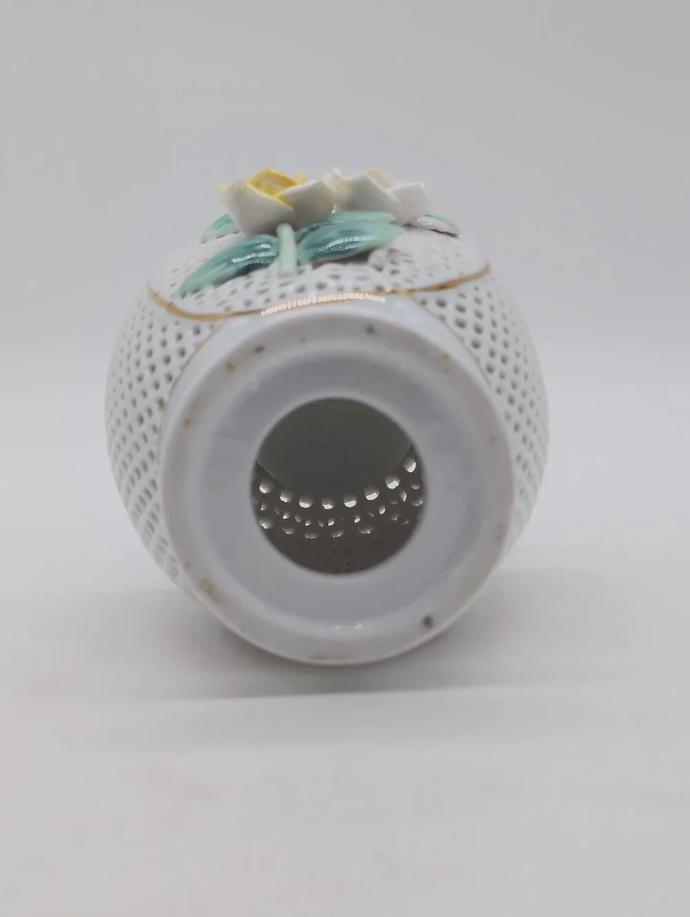 Vintage Chinese White Porcelain Floral Lattice Vase with Gold Handles 8x4 Inches